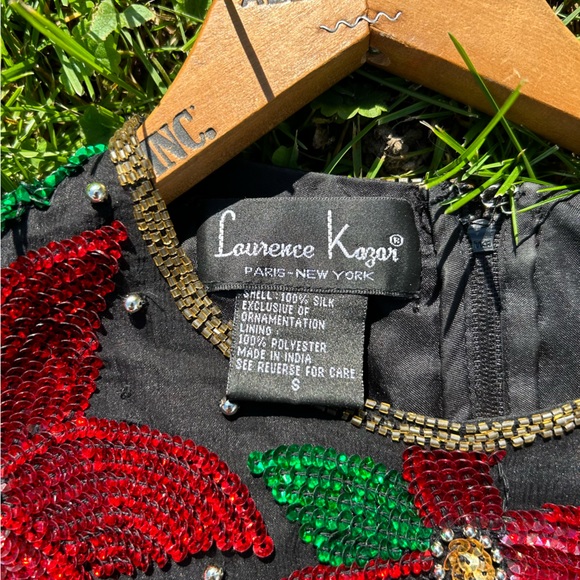 Vintage 80s Silk and Sequins Party Poinsettia Top - Picture 7 of 10